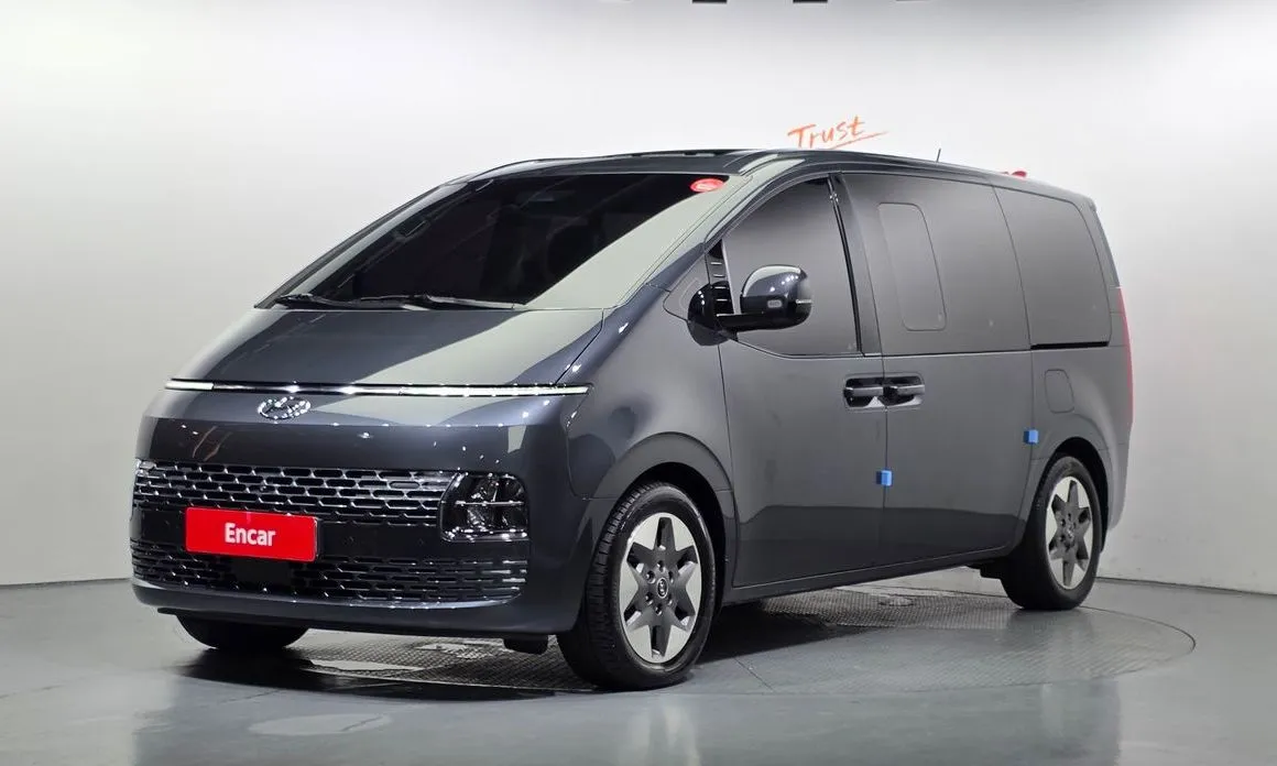 Hyundai Staria — фото 1
