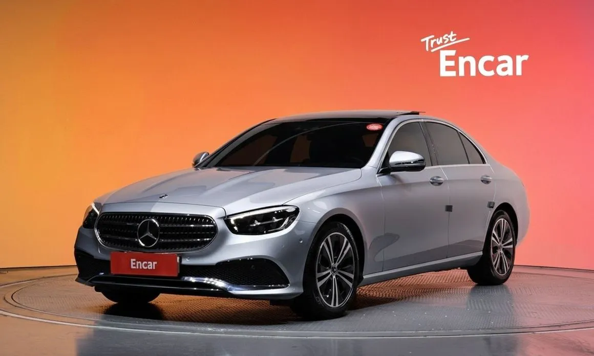 Mercedes-Benz E-Class — фото 1