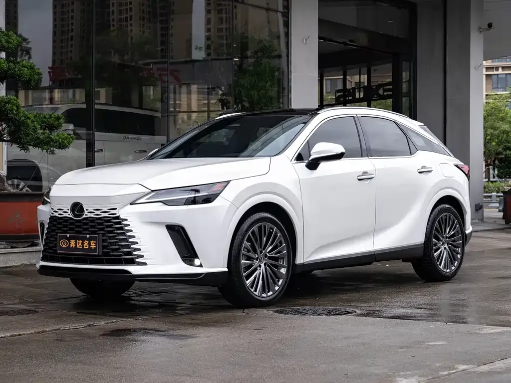 Lexus RX — фото 1