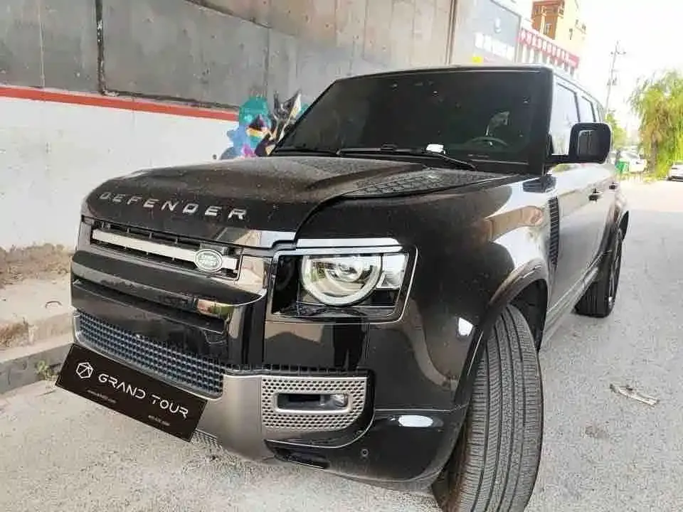 Land Rover Defender — фото 1