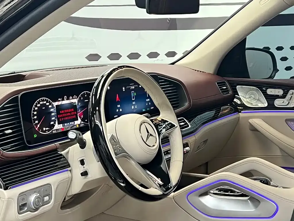 Mercedes-Benz GLS — фото 10