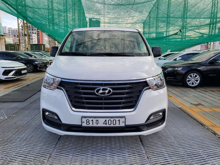 Hyundai Starex — фото 2