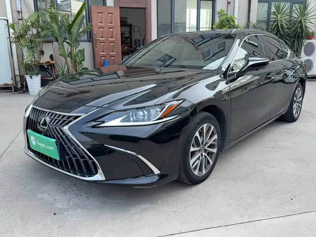 Lexus ES — фото 3
