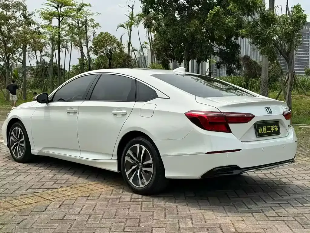 Honda Inspire — фото 6
