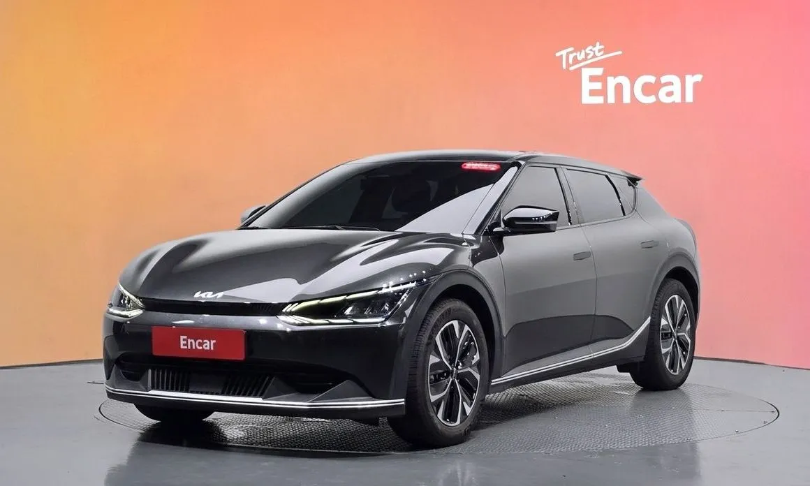Kia EV6 — фото 1