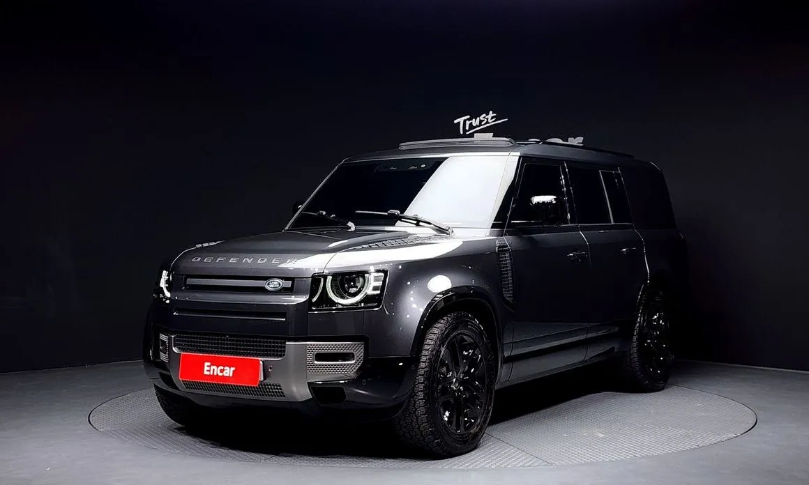 Land Rover Defender — фото 1
