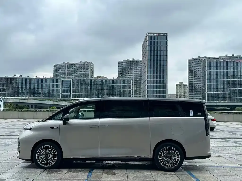 Geely Galaxy V900 — фото 3