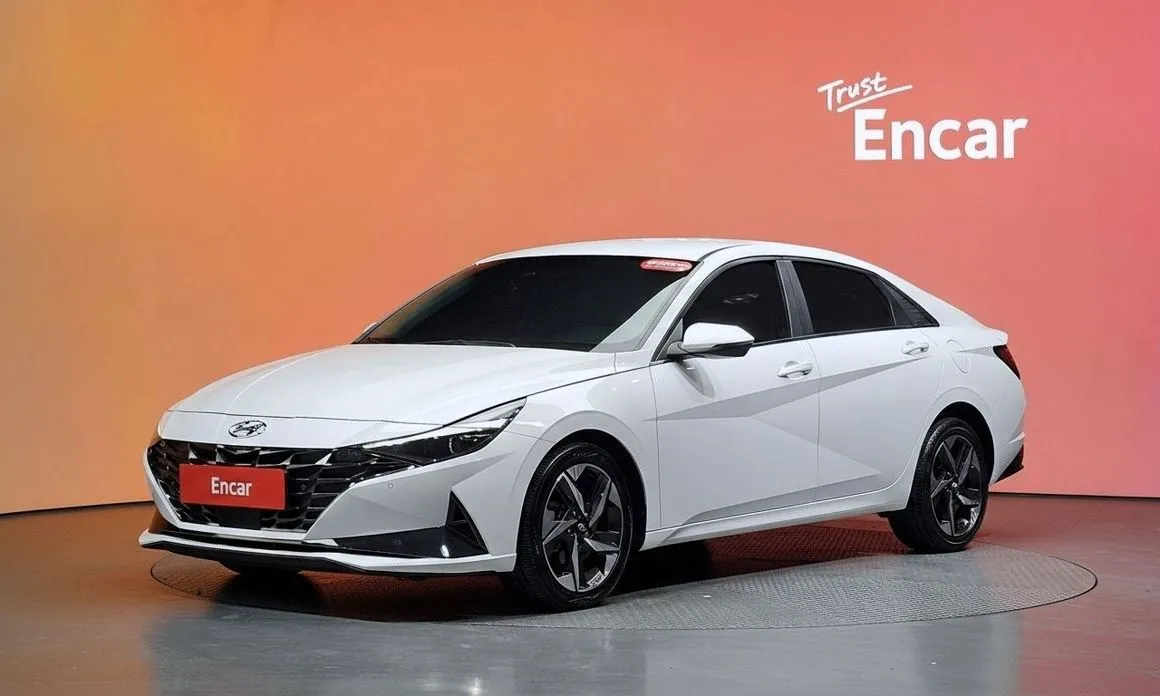 Hyundai AVANTE — фото 1