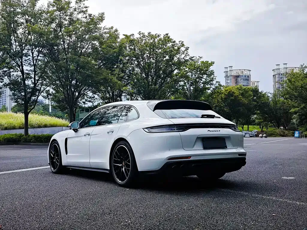 Porsche Panamera — фото 10