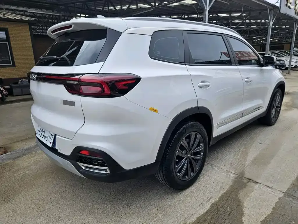 Chery Tiggo 8 — фото 6