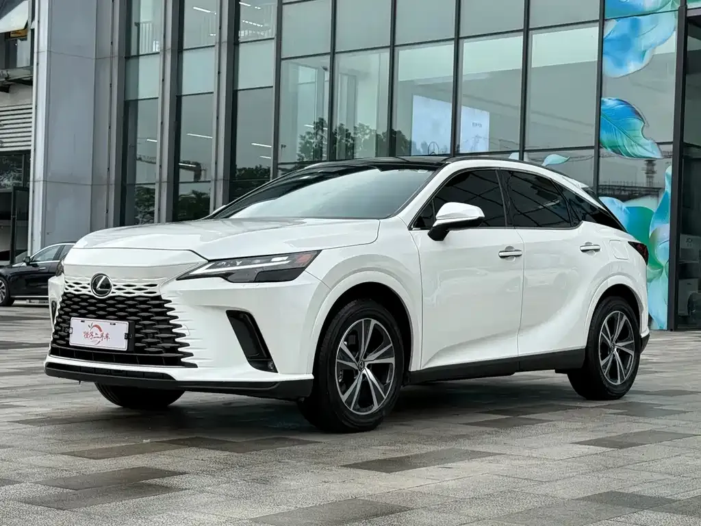 Lexus RX — фото 1
