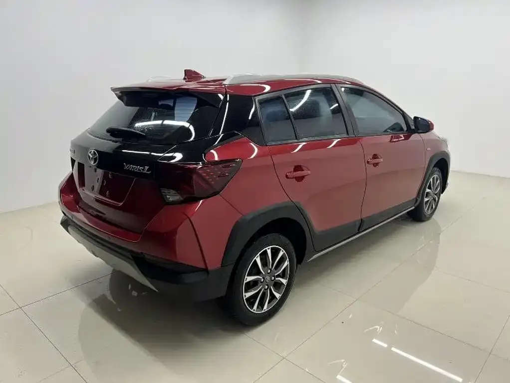 Toyota Yaris L — фото 6