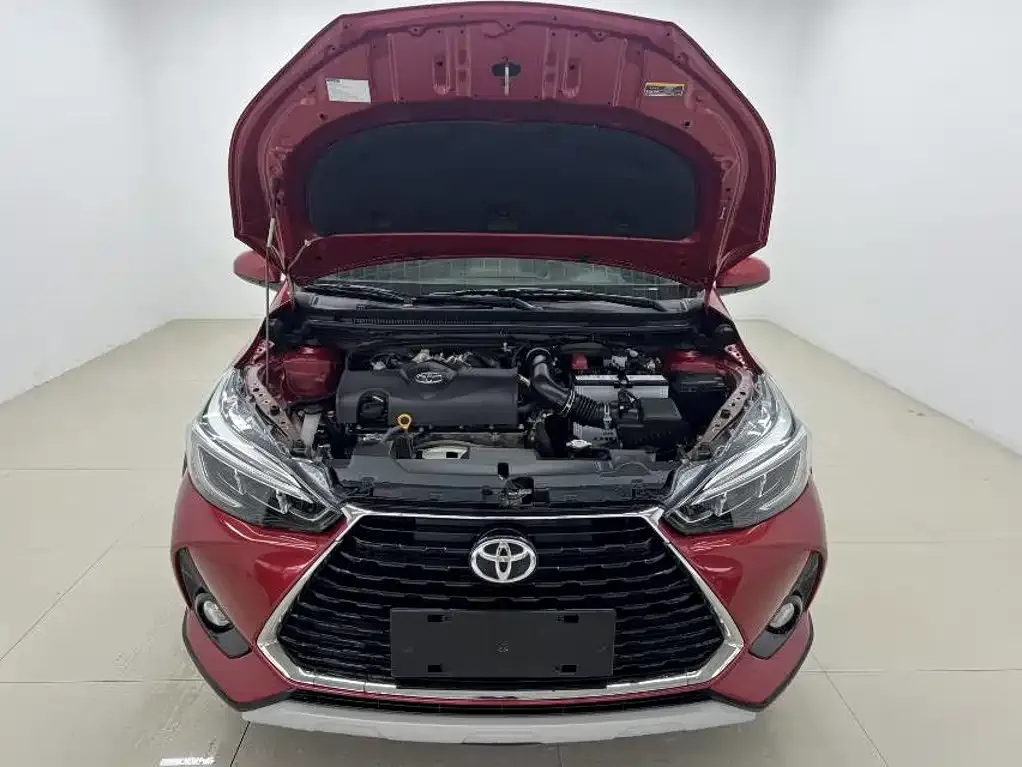 Toyota Yaris L — фото 9