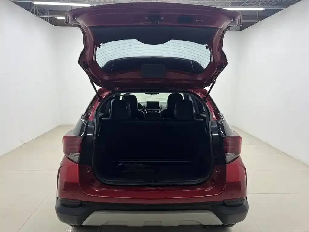 Toyota Yaris L — фото 8