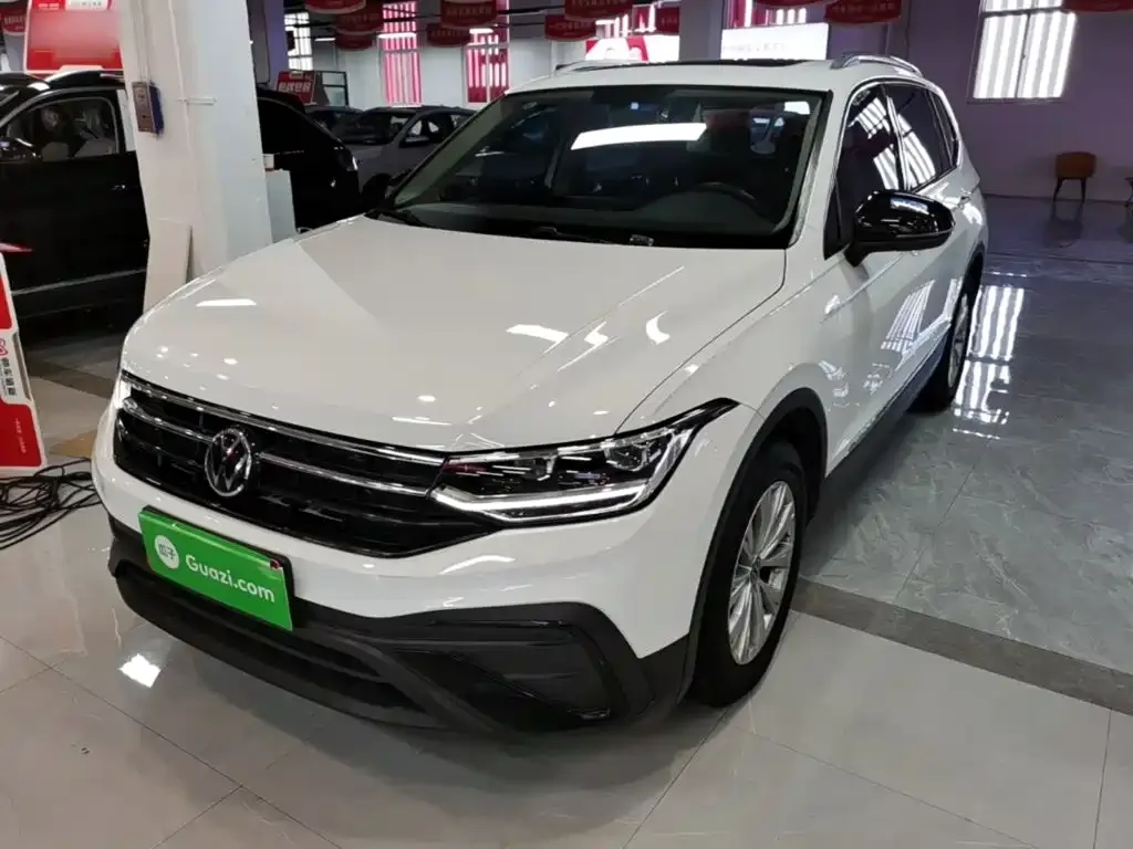 Volkswagen Tiguan L — фото 4
