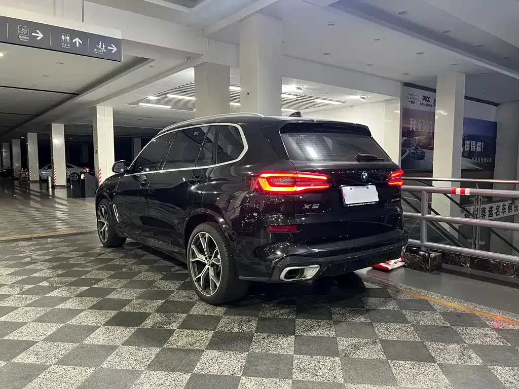 BMW X5 — фото 9