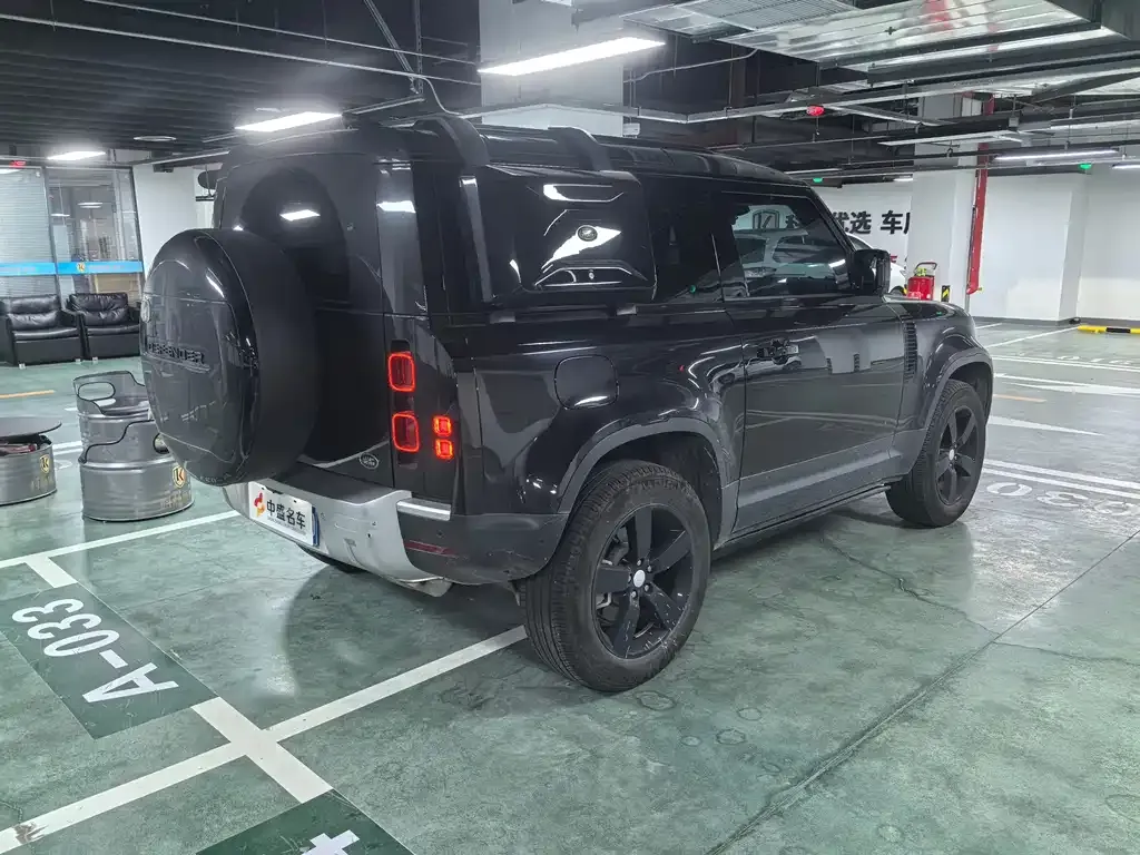 Land Rover Defender — фото 10