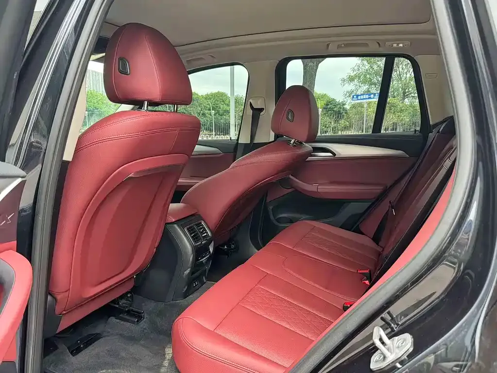 BMW iX3 — фото 2