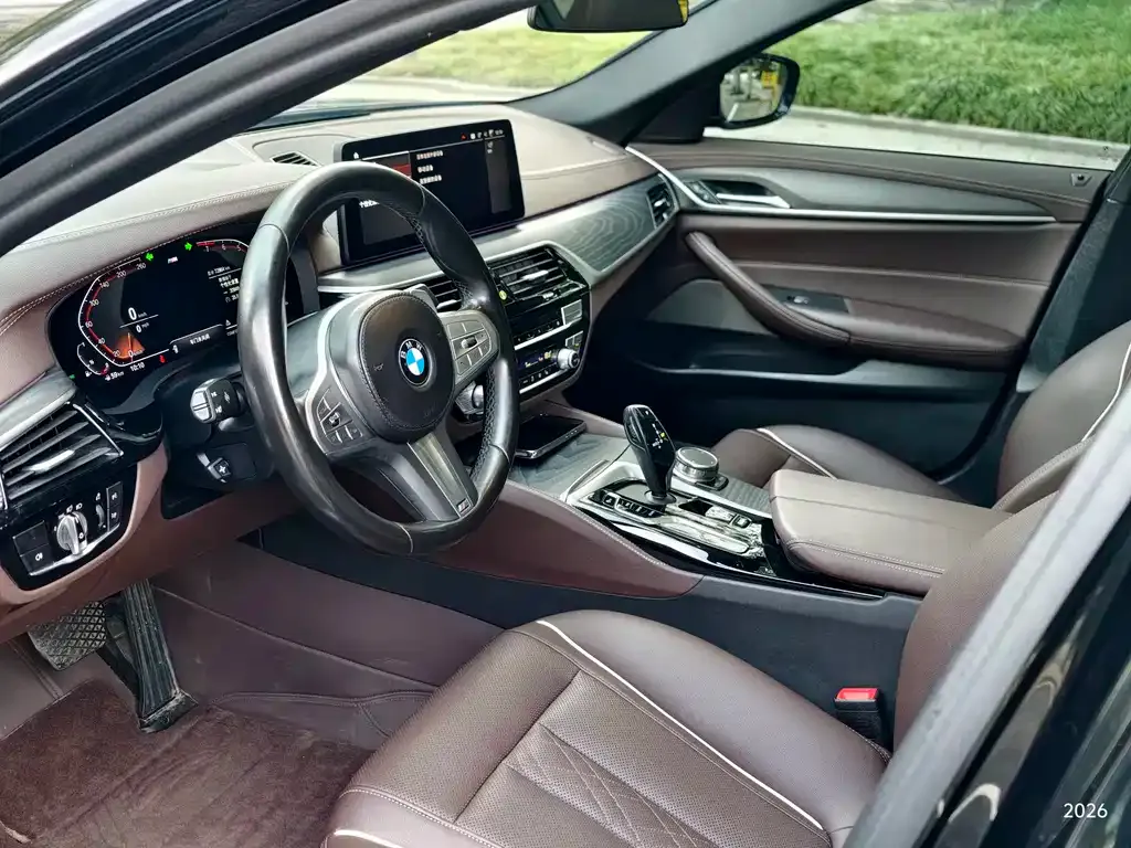 BMW 5 Series — фото 5