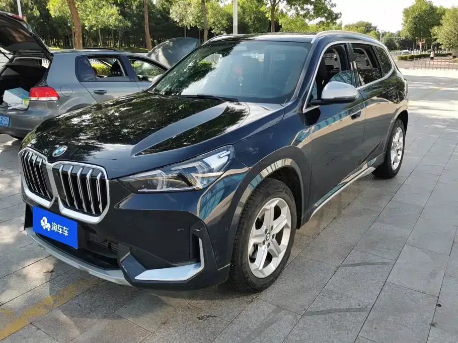 BMW X1 — фото 1