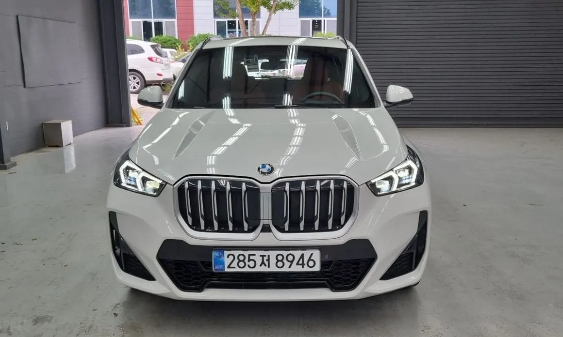 BMW X1 — фото 1