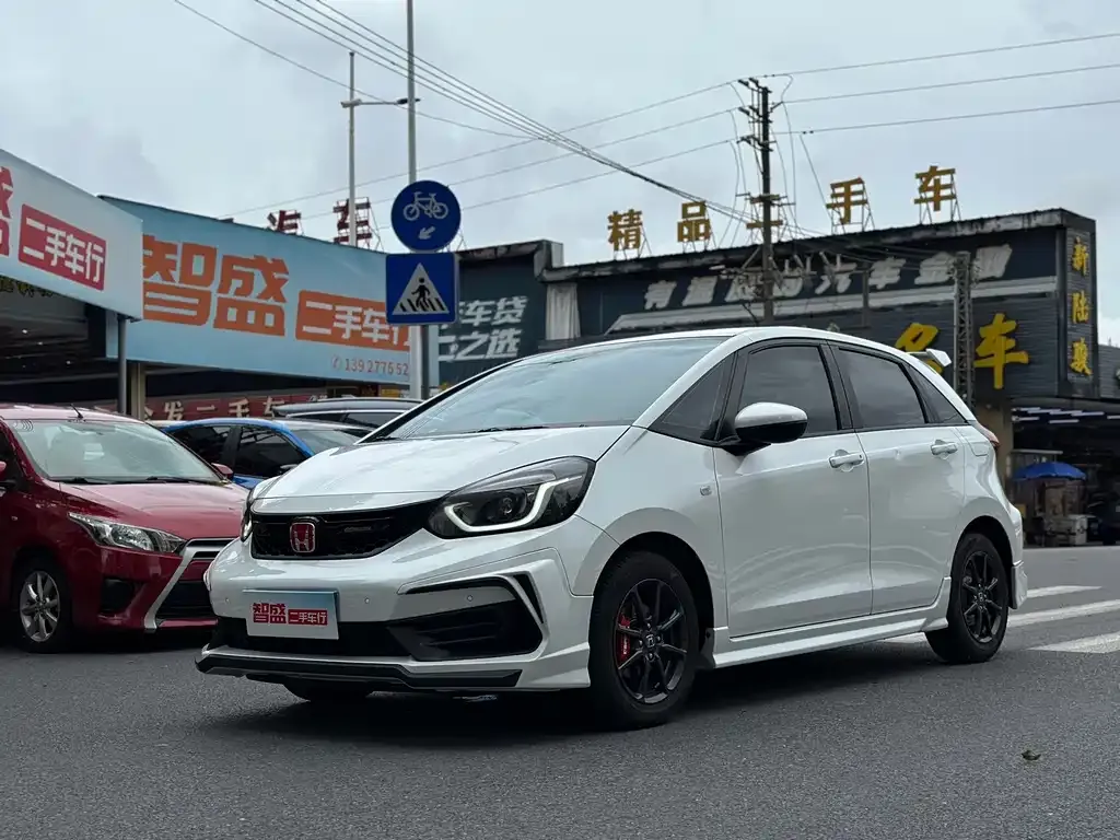 Honda Fit — фото 9