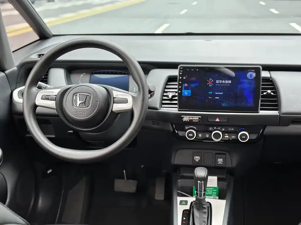 Honda Fit — фото 6