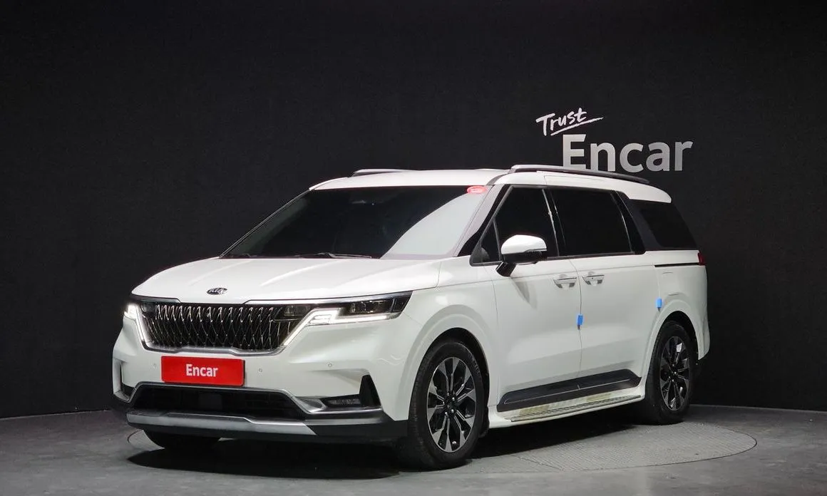Kia Carnival — фото 1