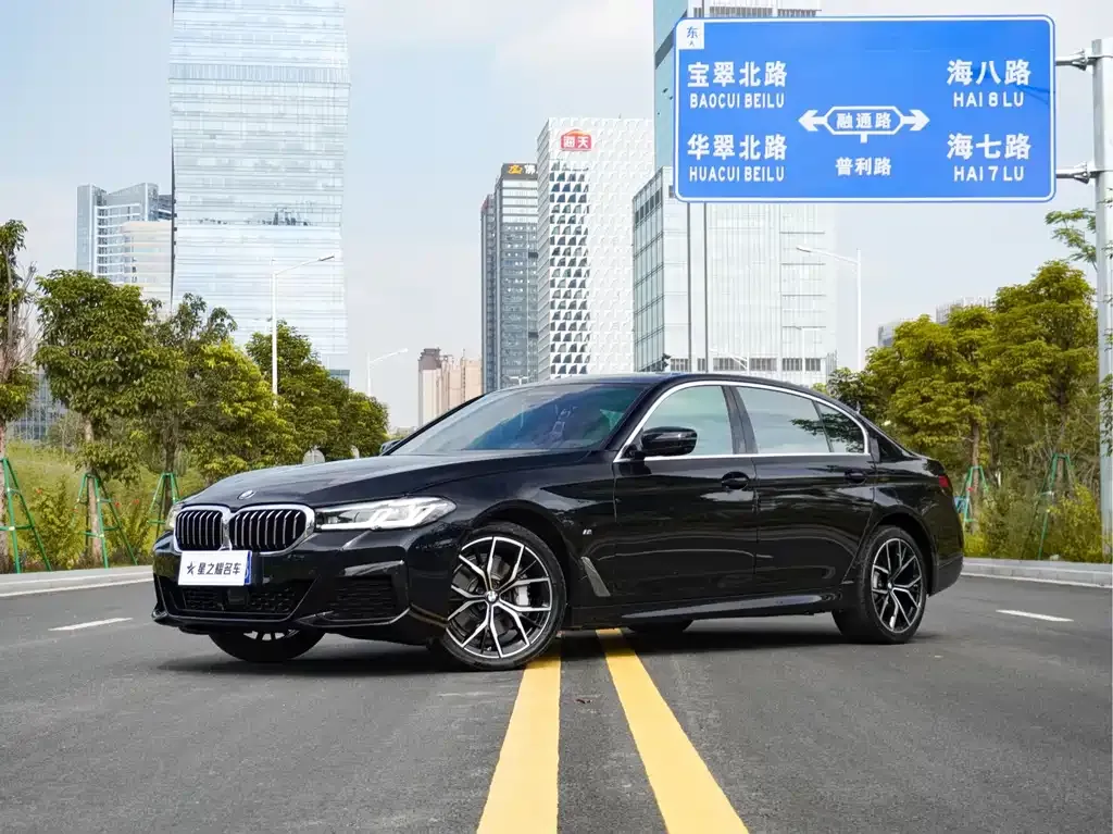 BMW 5 Series — фото 1