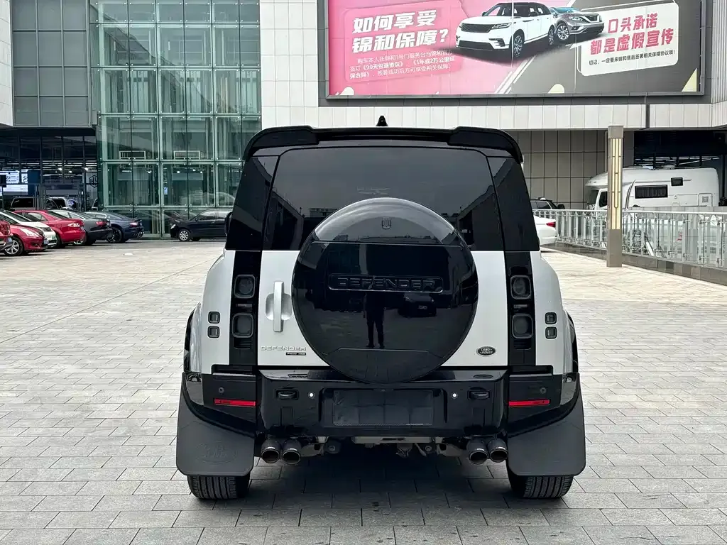 Land Rover Defender — фото 10