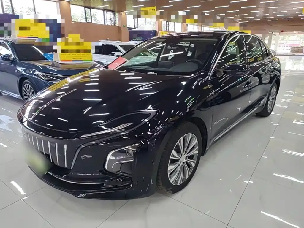 Hongqi E-QM5 — фото 1