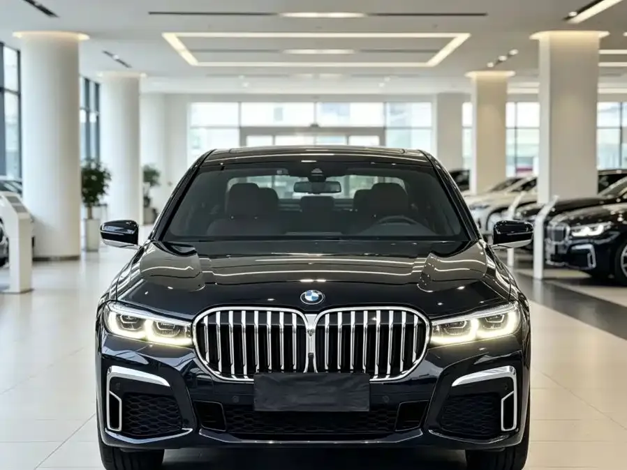 BMW 7 Series — фото 1