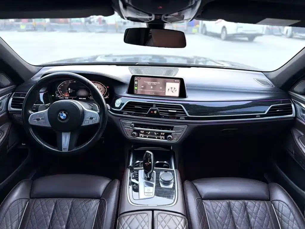 BMW 7 Series — фото 2