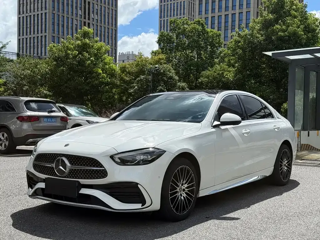Mercedes-Benz C-Class — фото 1