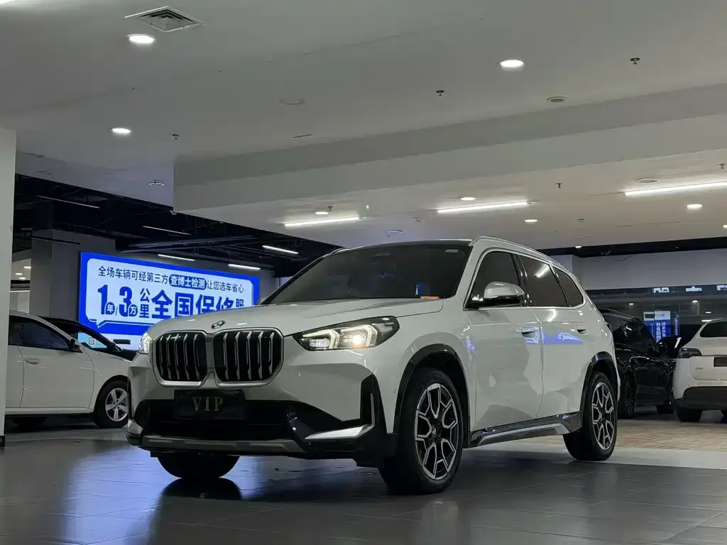 BMW X1 — фото 1