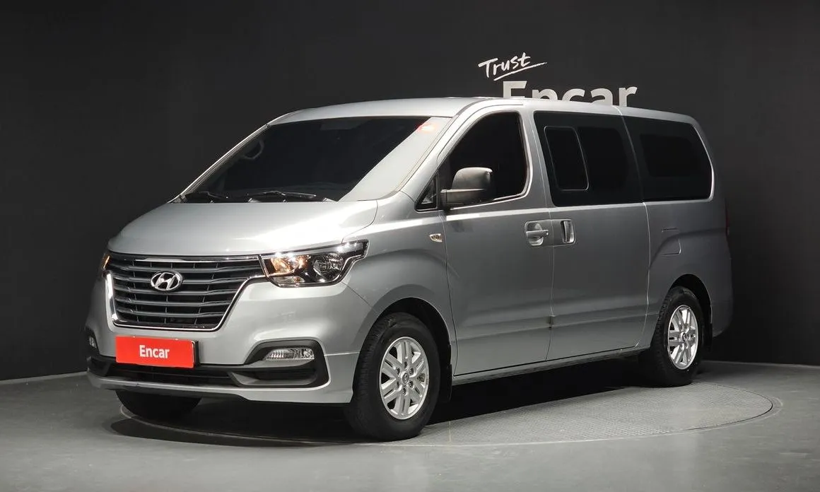 Hyundai Starex — фото 1