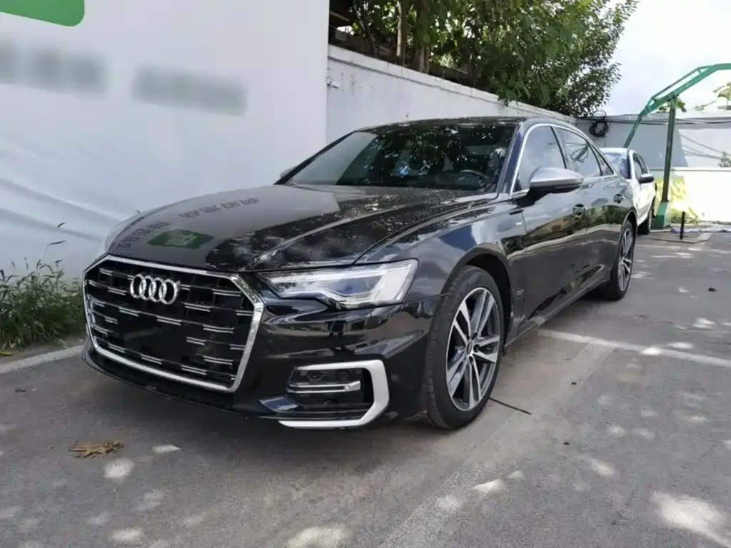 Audi A6L — фото 1