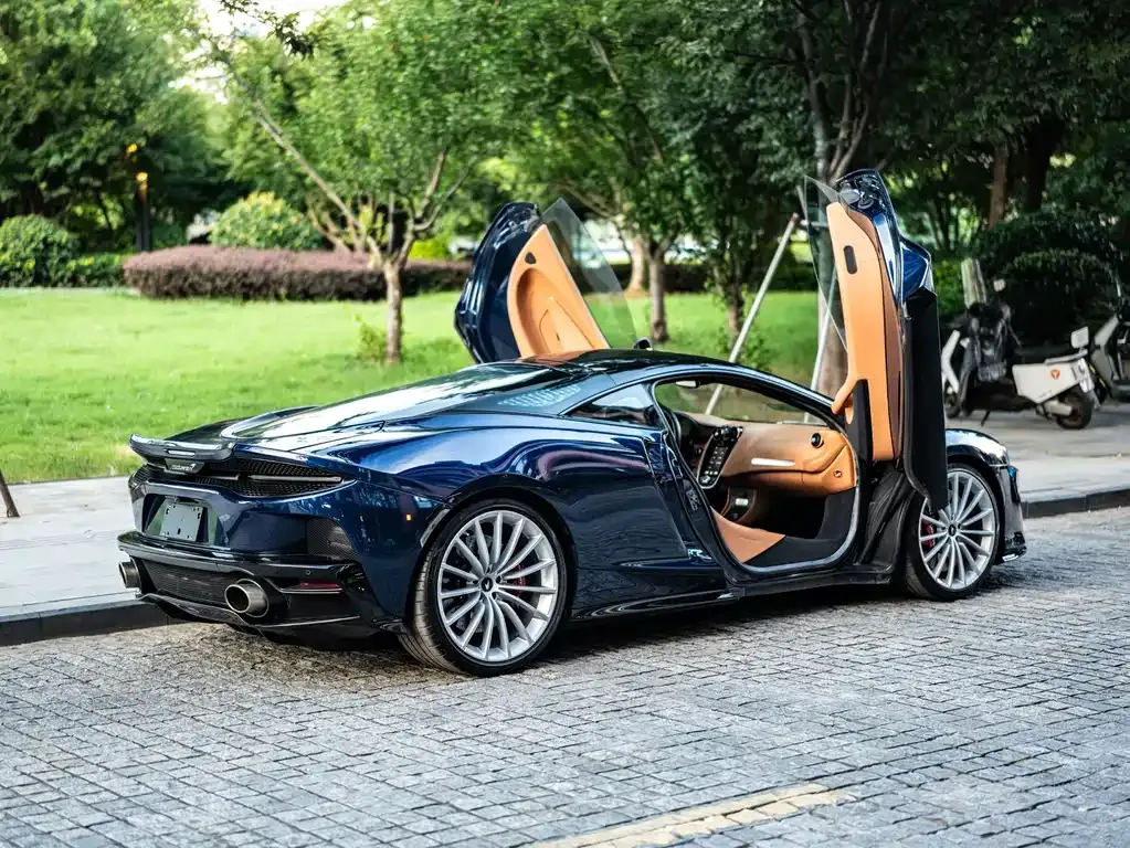 McLaren GT — фото 7