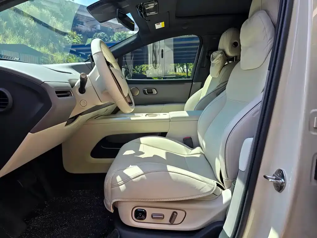 Li Auto Li i6 — фото 4