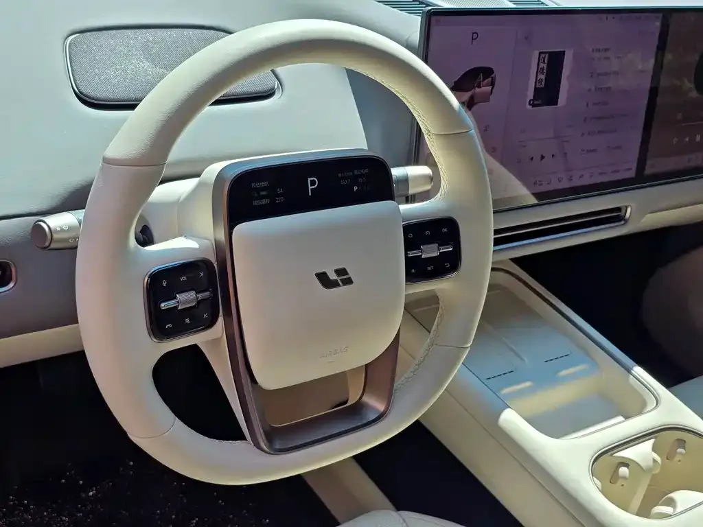 Li Auto Li i6 — фото 2