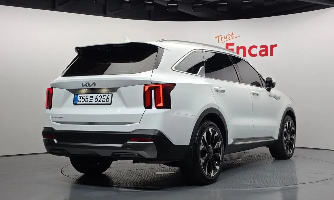 Kia Sorento — фото 5