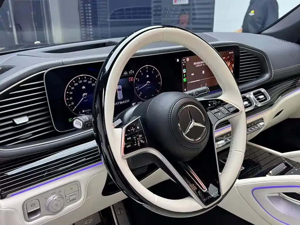 Mercedes-Benz GLS — фото 9