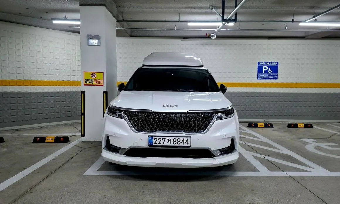 Kia Carnival — фото 1