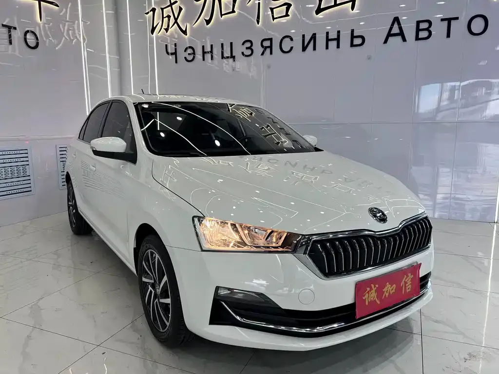 Skoda Rapid — фото 8