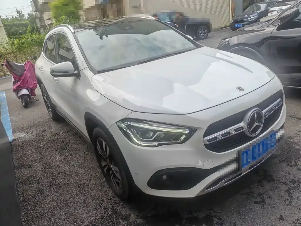 Mercedes-Benz GLA — фото 9