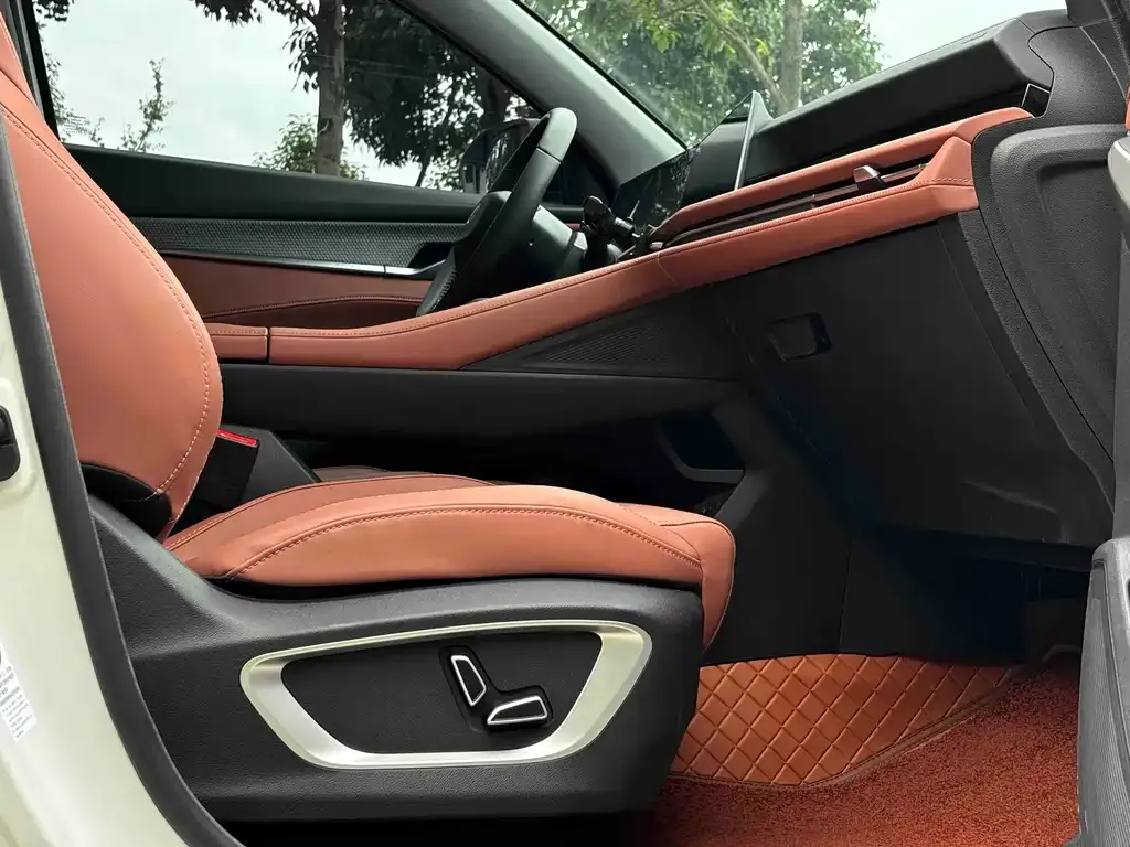 Changan CS75 PLUS — фото 2