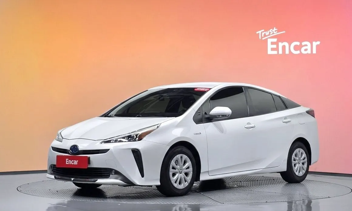 Toyota Prius — фото 1