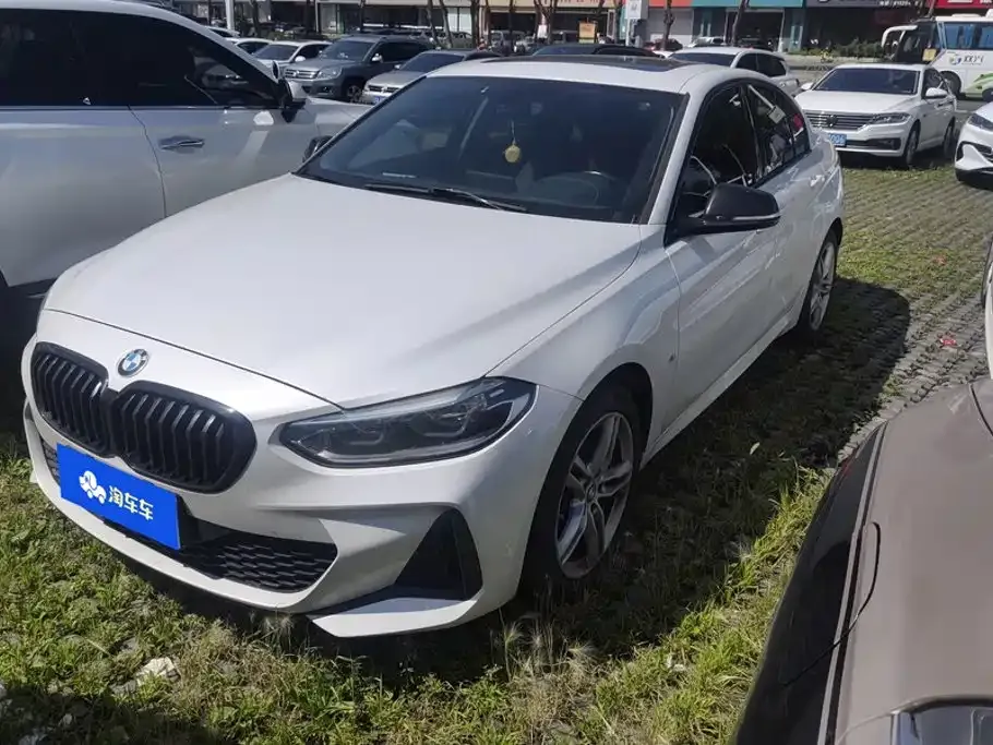 BMW 1 Series — фото 1