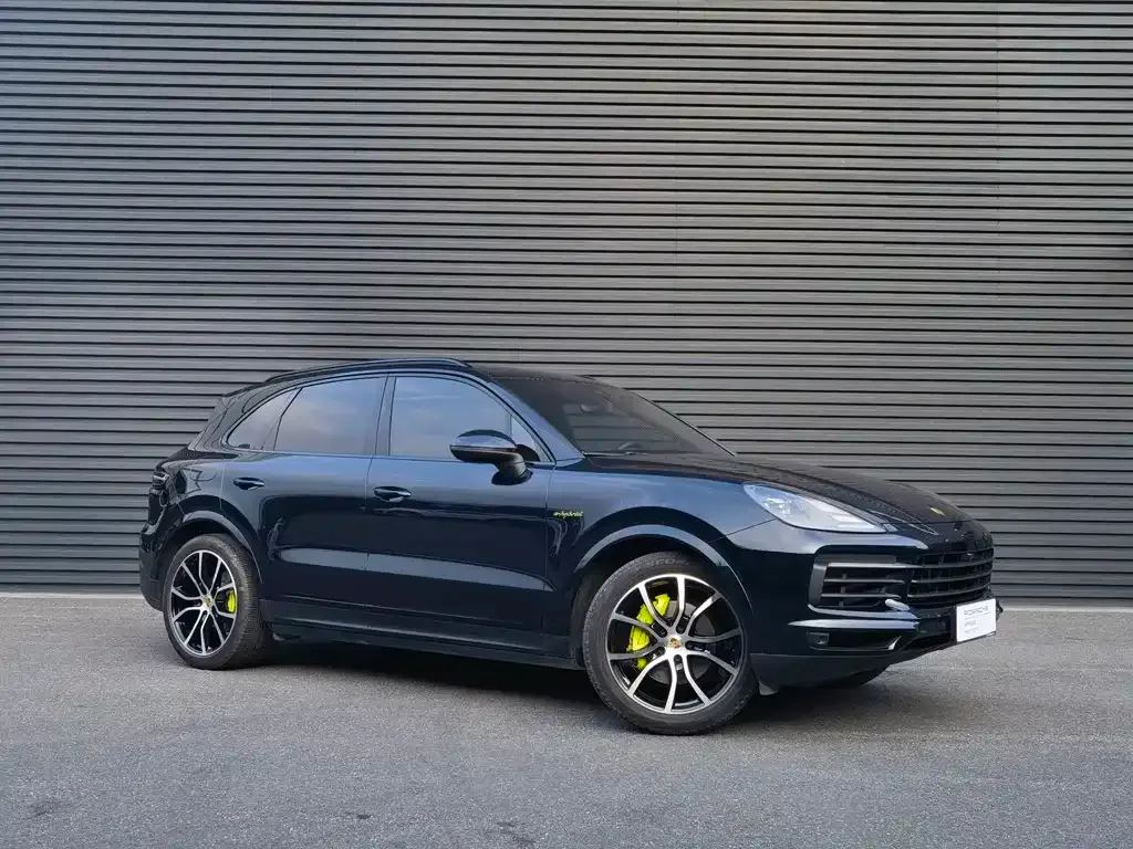 Porsche Cayenne Hybrid — фото 1