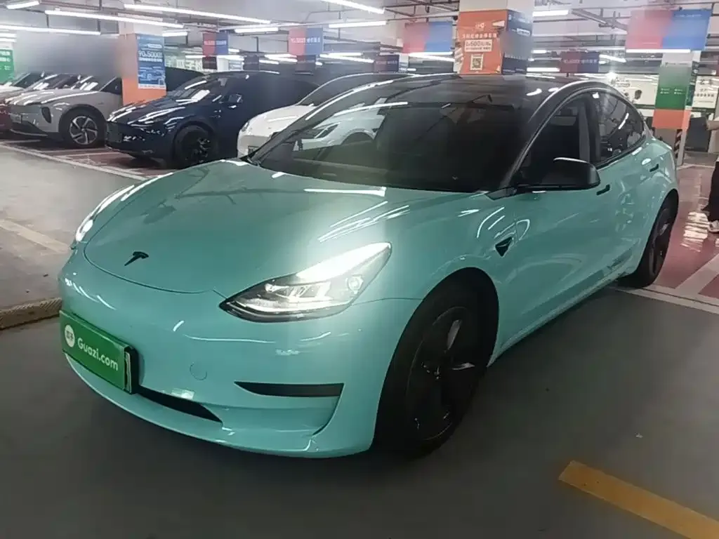 Tesla Model 3 — фото 1